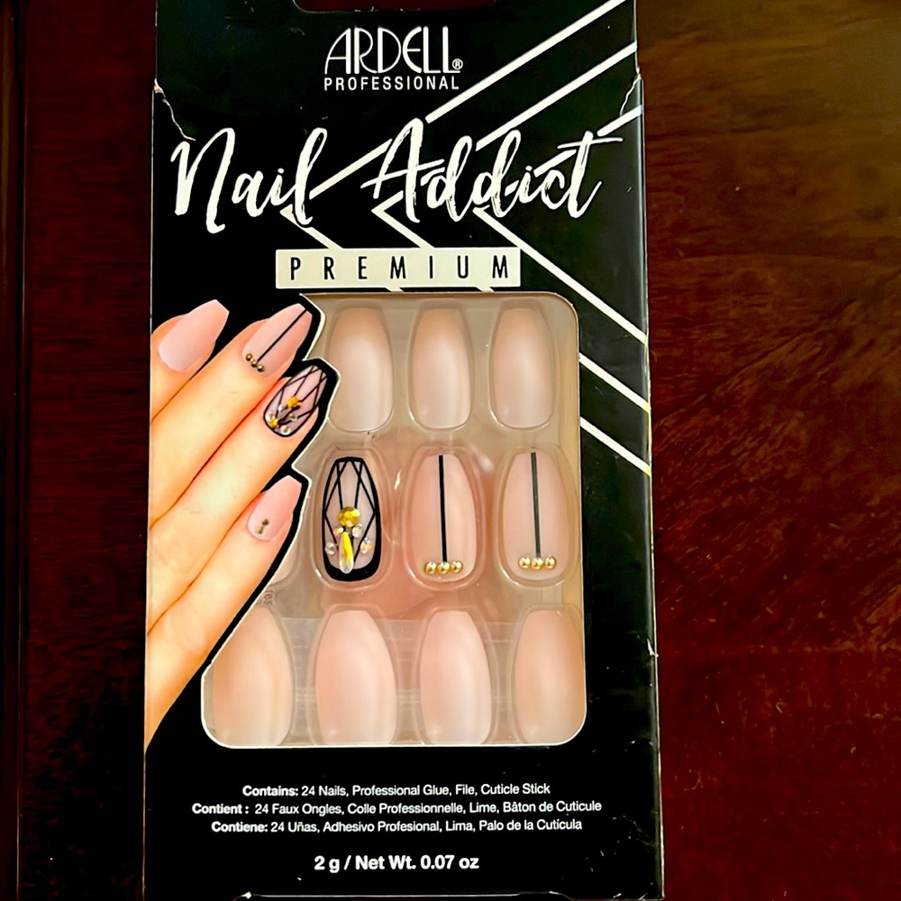 Ardell medium length press on nails in box never used.